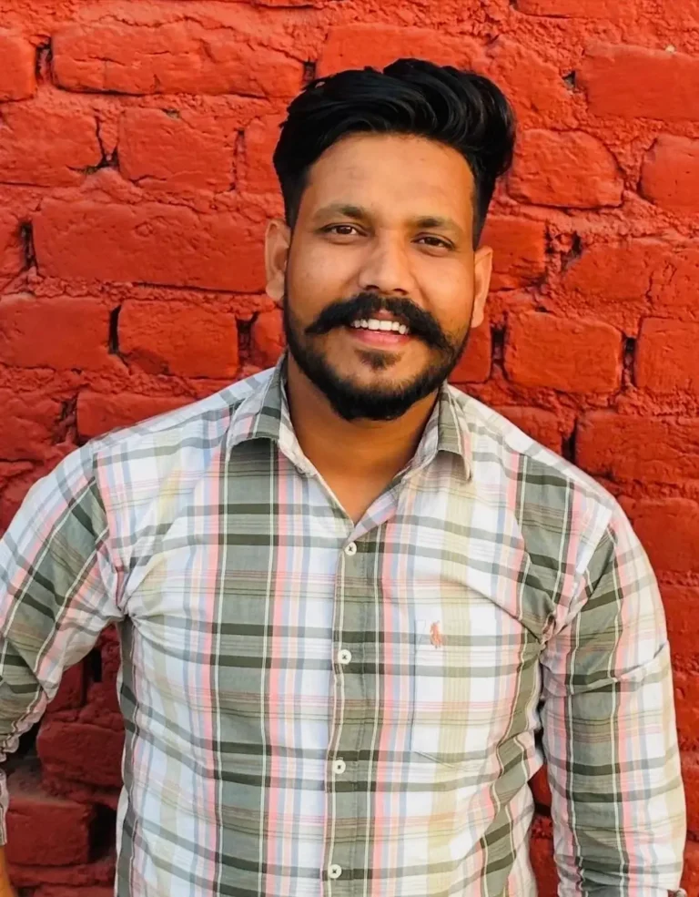 Akashdeep Dhaliwal की जीवनी | नशे के खिलाफ अकेला योद्धा